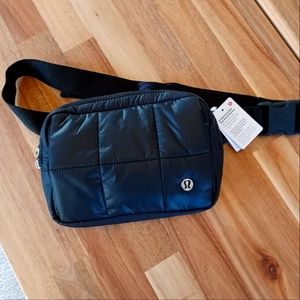 Lululemon Quilted Grid Belt Bag Hand Warmer Belt Bag 1.5L Black NWT